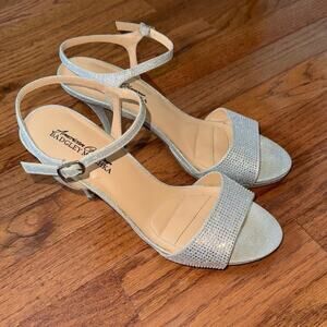 Badgley Mischka Stiletto Silver Shimmer Rhinestone Heels Shoes 9W
